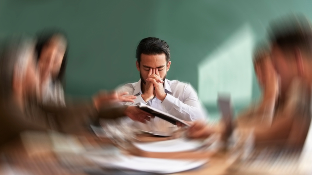 🧘‍♂️ Calm for Anxiety and Restlessness – How Schizophrenia Herbal Oil Brings Peace to the Overactive Mind